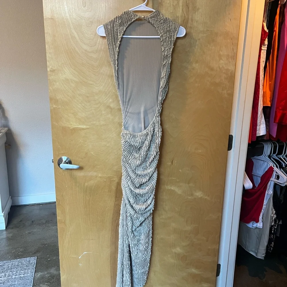 Never-Worn BabyBoo Aphrodite Midi Beige Backless Dress - Picture 4 of 5